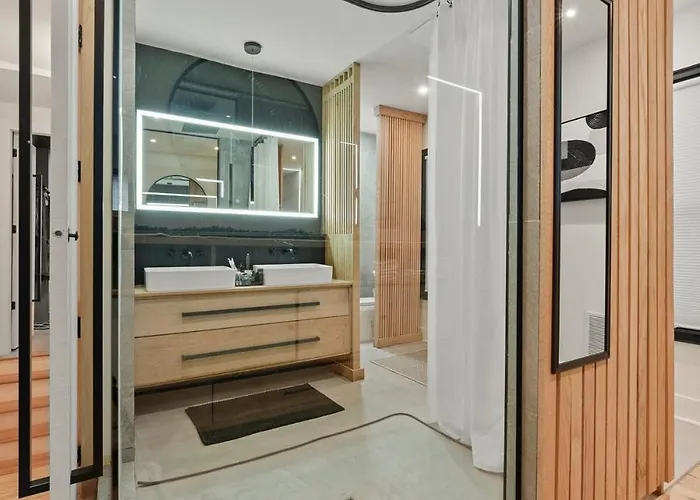 Сasa de vacaciones Modern Manor Gv